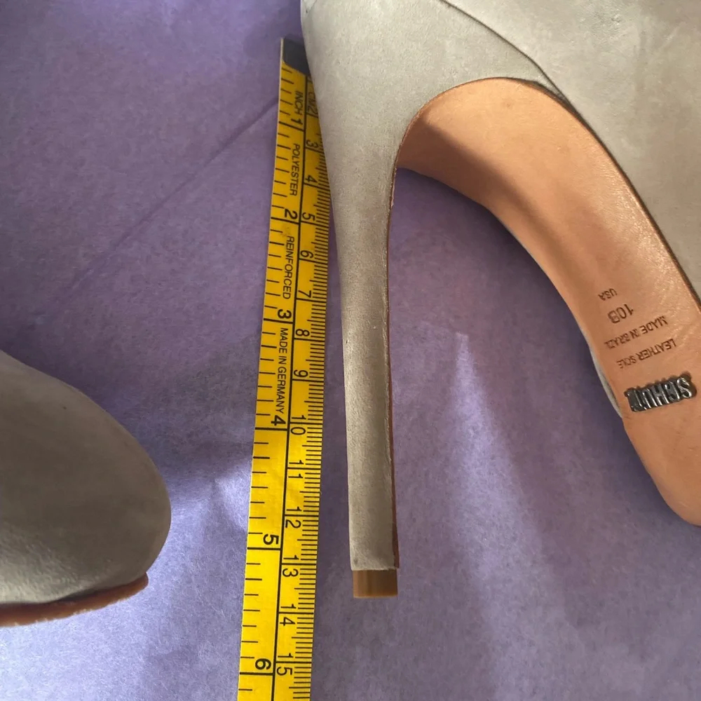 NWT schutz booties